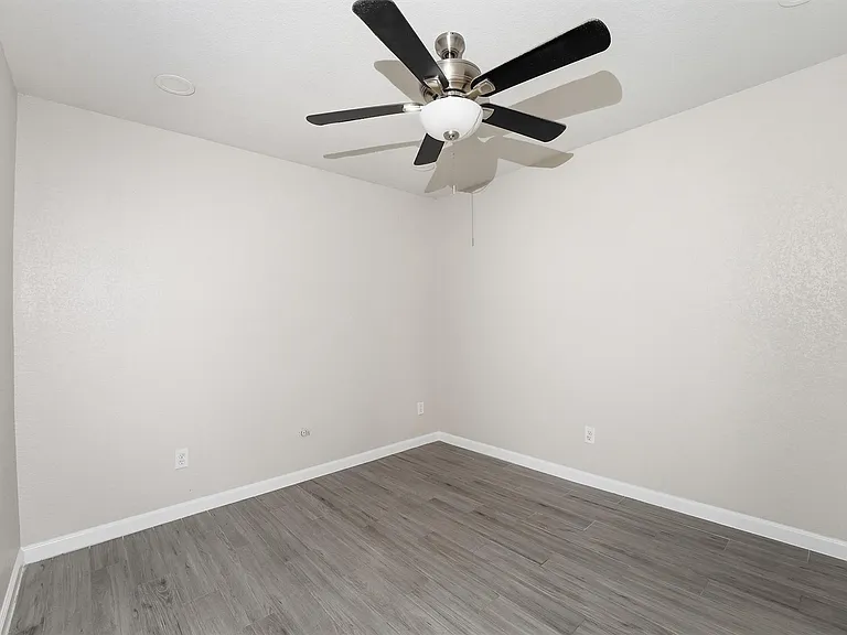 5667 Birchmont Dr #F — Photo 13