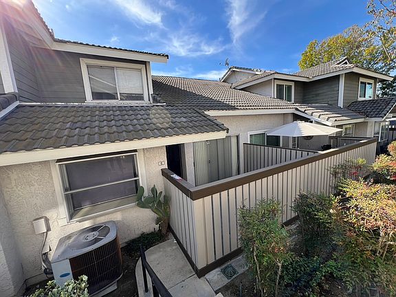3rd image of 1107 Golden Springs Dr Unit E