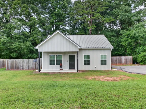 500 Bauskett St, Edgefield, SC 29824