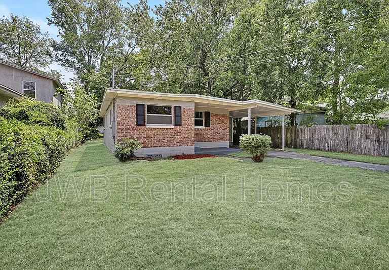 2262 Kingston St — Photo 17