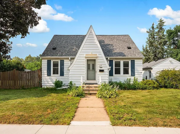 319 Annapolis St W, Saint Paul, MN 55118