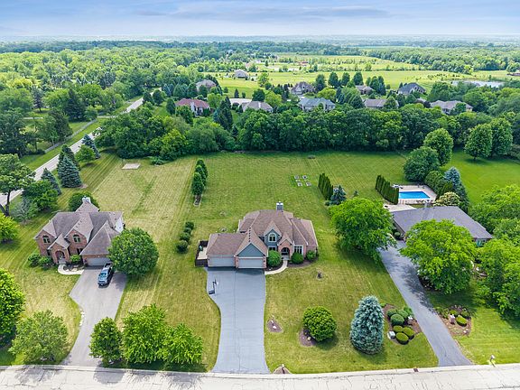 3rd image of 3405 Forest Ridge Dr