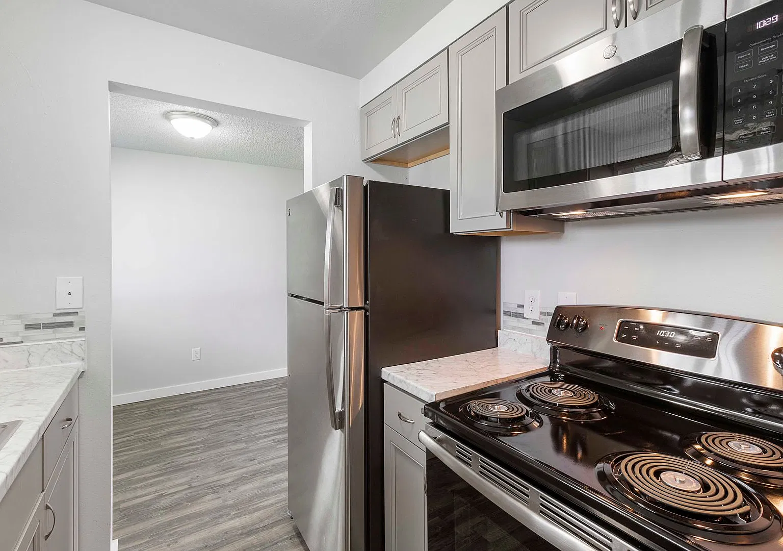 Colony Park Apartments — Photo 2