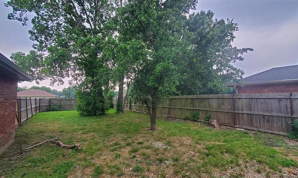 2nd image of 3014 Lance Ln