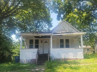 611 N Locust St, Greenville, IL