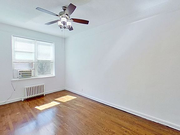 4th image of 250 E 35th St APT 2E