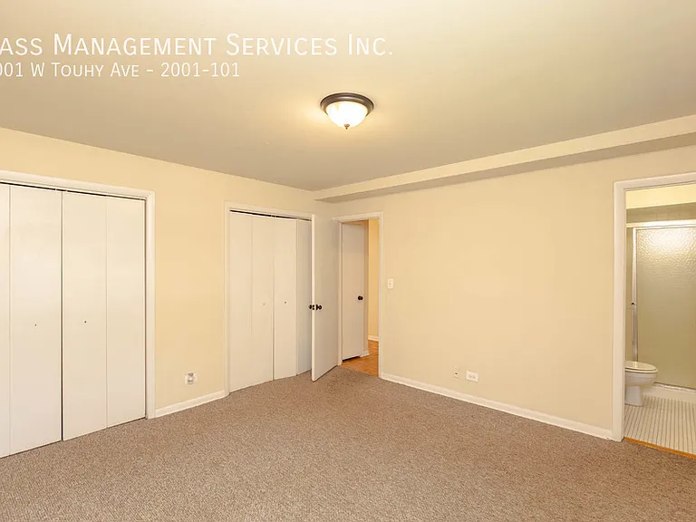 2001 W Touhy Ave #101 — Photo 9