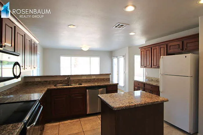 15074 W Heritage Oak Way — Photo 8