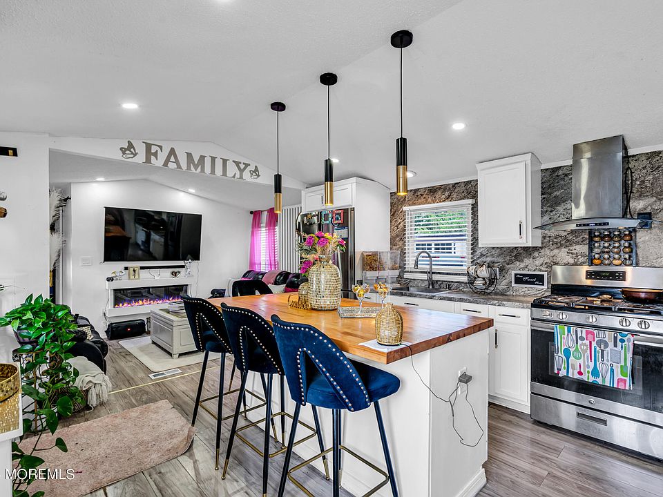 1st image of 73 Camino Verde