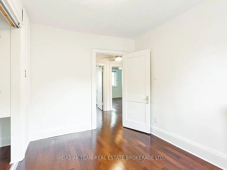 94 Woodside Ave — Photo 18