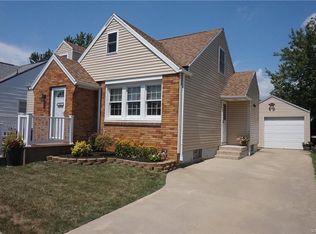 241 Briarhurst Dr, Tonawanda, NY 14150