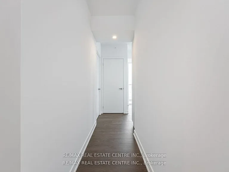370 Martha St #1703 — Photo 11
