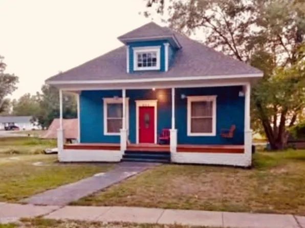 606 S College Ave, Salisbury, MO 65281