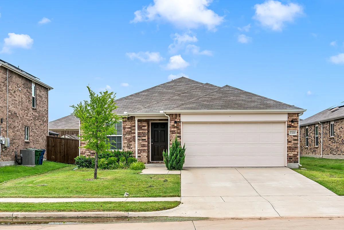 Building Photo - 1320 Vernon Dr