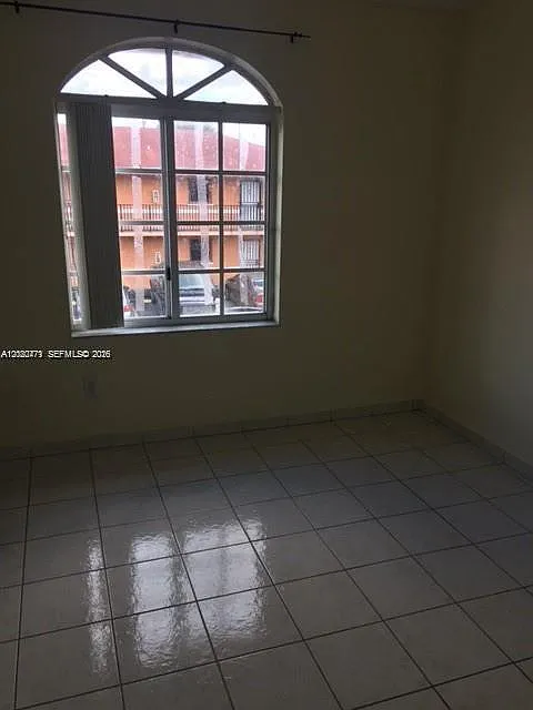 Building Photo - 655 W 68th St #4