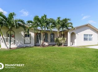 125 Swan Pkwy W, Royal Palm Beach, FL 33411