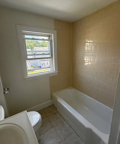 1467 N Main St #3 — Photo 6