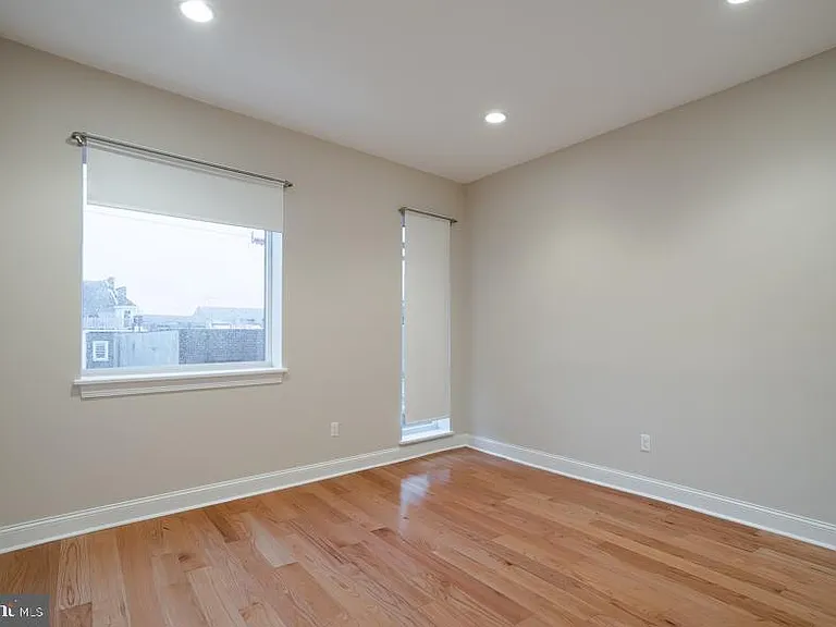 724 N 3rd St #2F — Photo 5