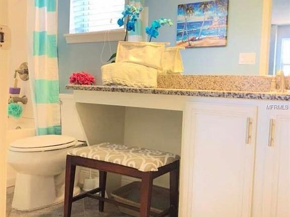2nd Full Bath (Bedrooms2&3) 