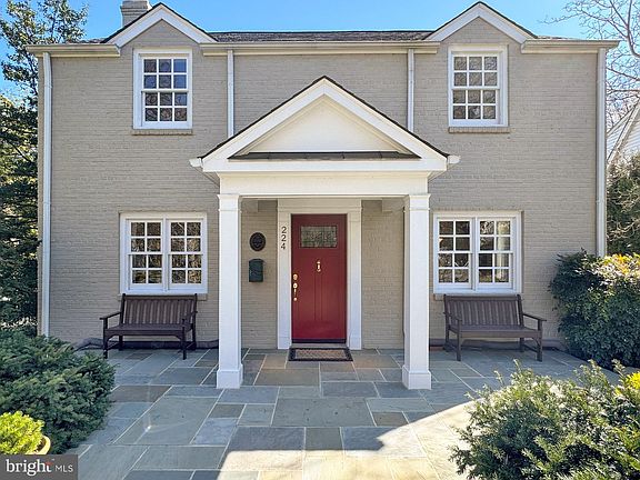 5th image of 224 Forest Dr
