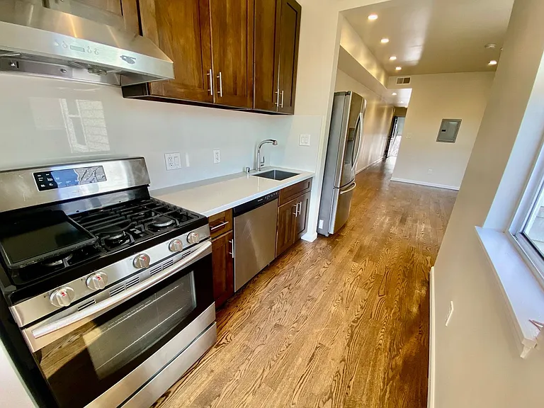 1755 Fulton St — Photo 8