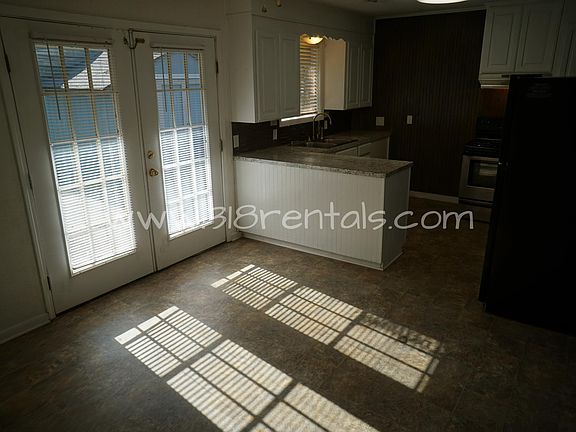 4th image of 4206 Logan St