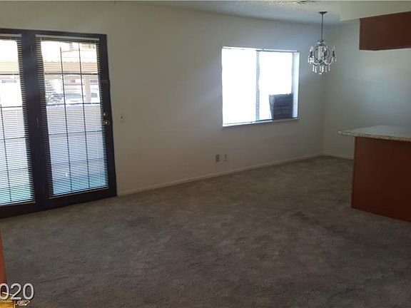 4th image of 4221 Sanderling Cir Unit 275