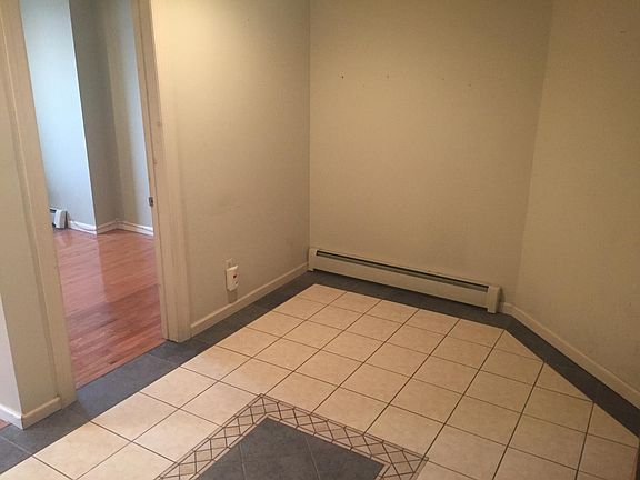 3rd image of 180 Lincoln Pl APT 1