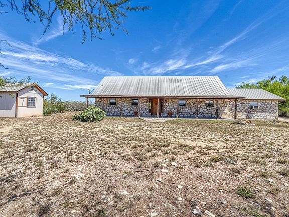 5th image of 2292 County Road 400