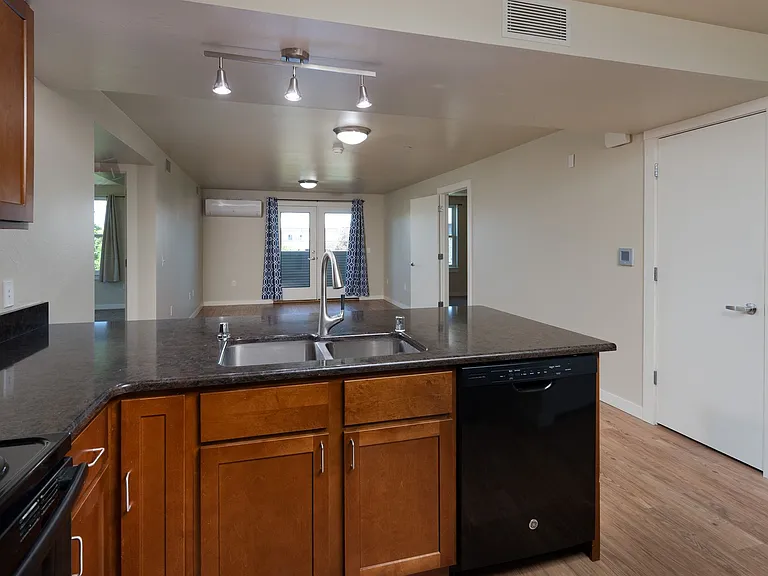 210 S Cottonwood Rd #208 — Photo 2