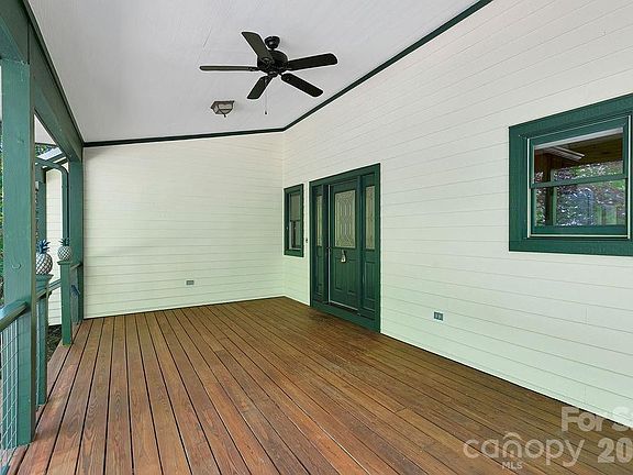 5th image of 40 Walnut Ridge Cir