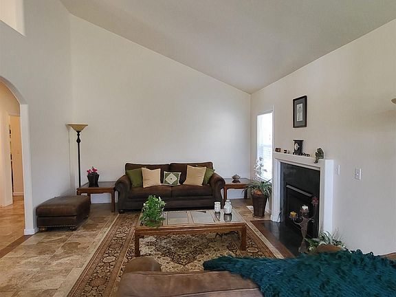 5th image of 1850 E Summercove Dr