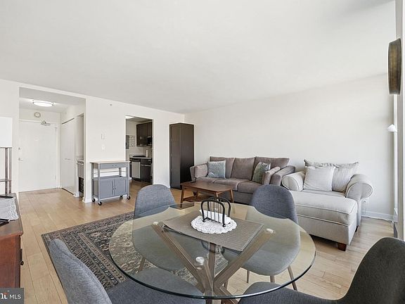 5th image of 1101 3rd St SW APT 701