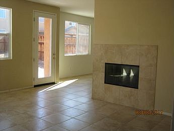 4th image of 14371 Moon Valley St