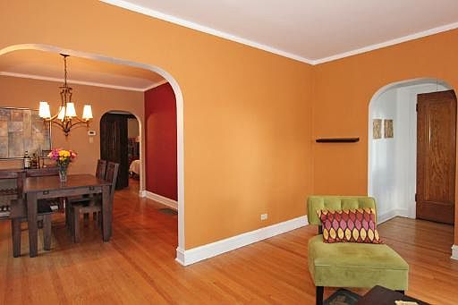 4th image of 1007 Marengo Ave