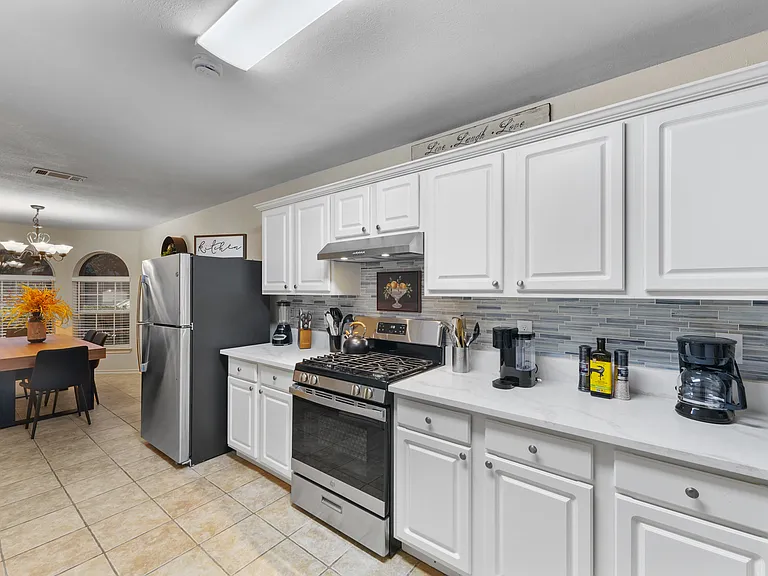 1001 Ridgecrest Dr — Photo 9