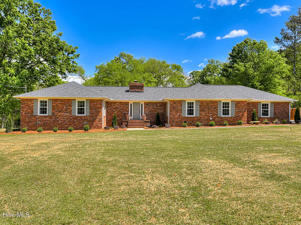 761 W Port Rd
