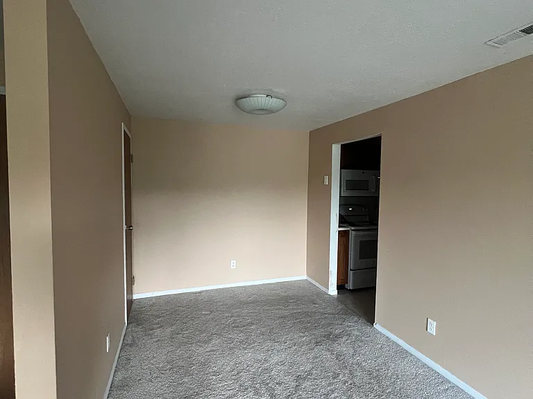 521 Martin Luther King Dr W #B-19 — Photo 5