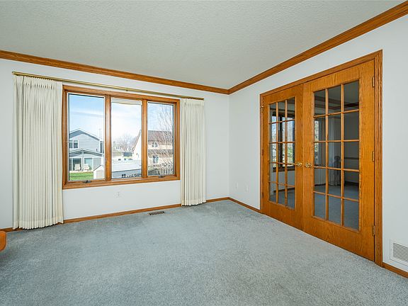3rd image of 4514 47th St