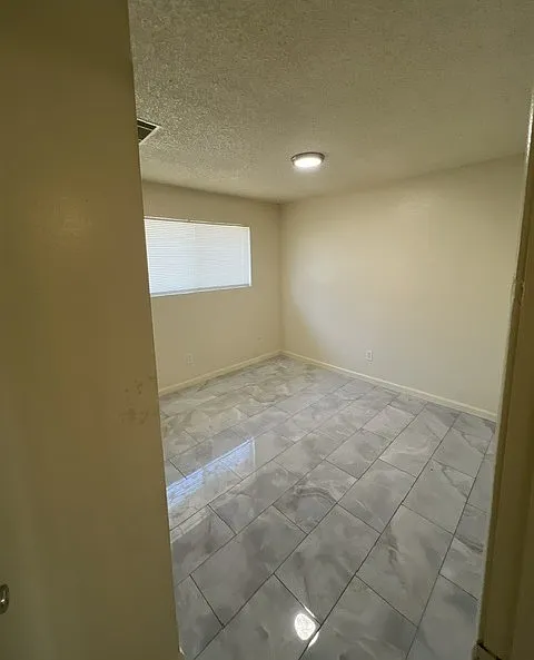 2 bed, 912 sqft, $1,250 — Photo 4