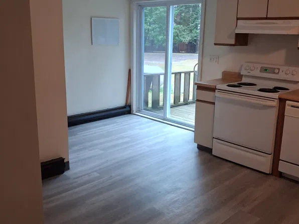 20-25 Garfield St, Saco, ME 04072