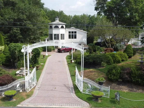 203&603 Walnut Third St N, North East, MD 21901