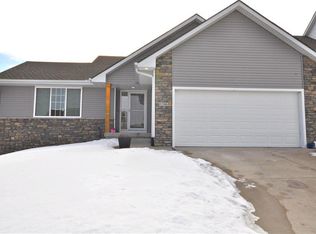 1316 Parkhill Dr, Norwalk, IA 50211