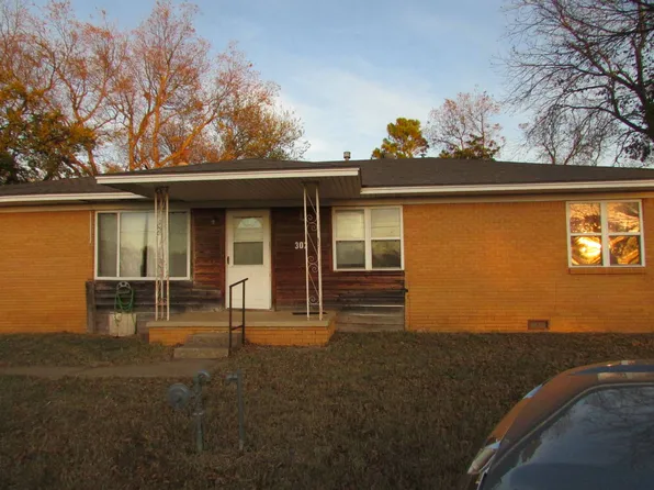 302 N Texas St, Elmore City, OK 73433