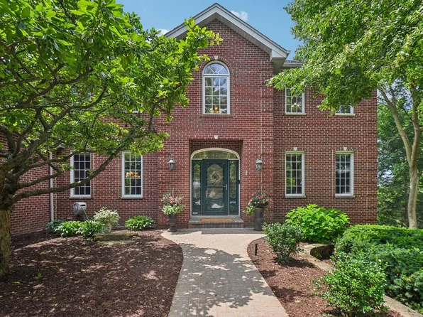 1188 Notre Dame Dr, Lemont, IL 60439