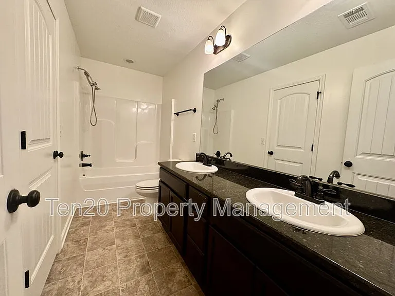 5037 Lexington Ln — Photo 24