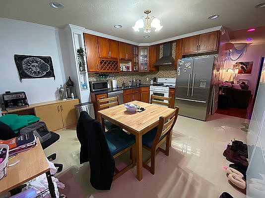 1st image of 167 Sands St APT B3