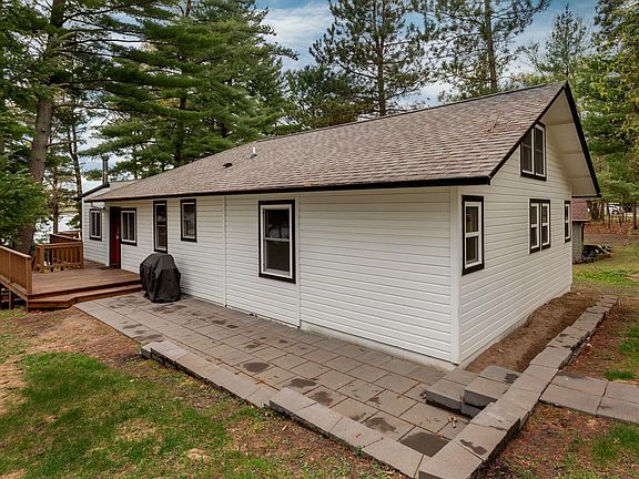 2nd image of 24985 Lakewood Ln