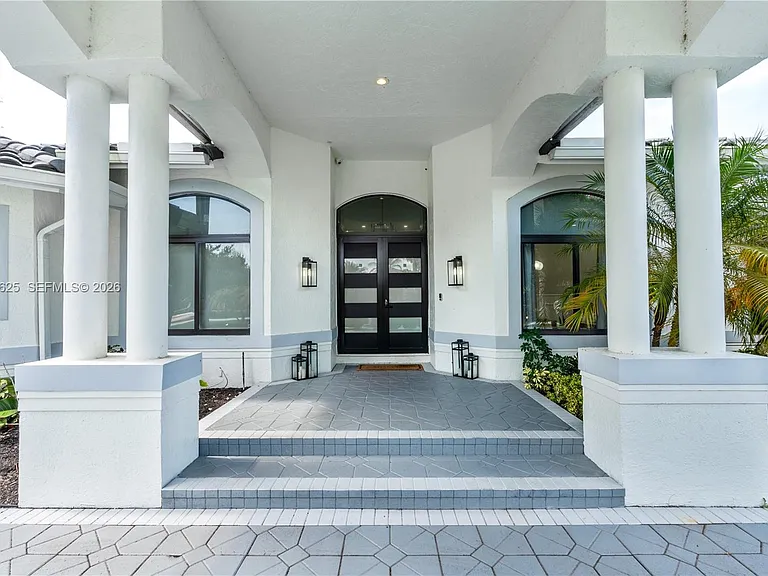 11302 NW 9th St — Photo 6