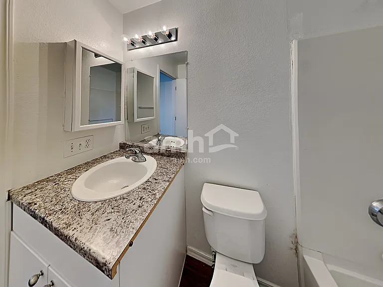 6159 S Avenue De La Chandelle — Photo 10
